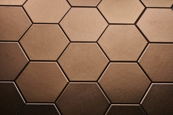 Wandtegel Hexagon Onda bronze 15x17